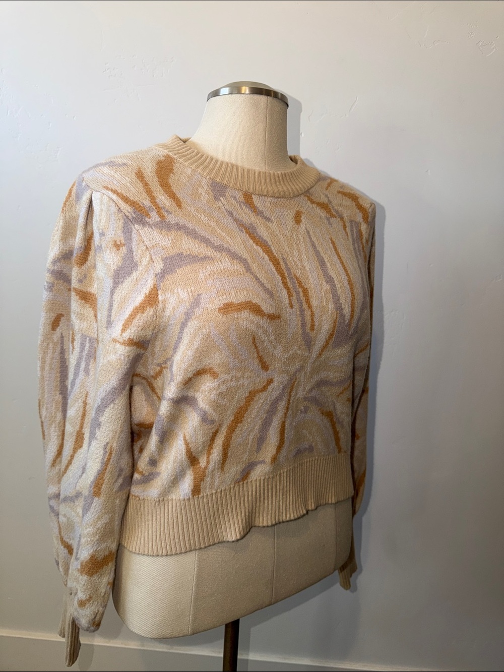 Philosophy Cropped Sweater Abstract Swirl Puff Sleeve Neutral Knit